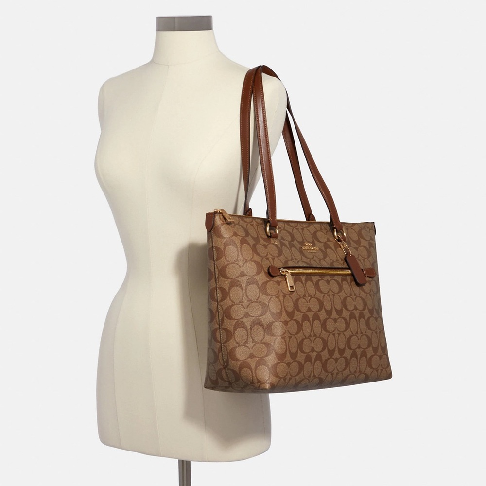 Coach Gallery Tote in Signature Canvas (Never Used!)
